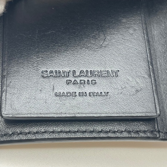 Saint Laurent 6 Row Black Leather Key Case - Preowned - Picture 14 of 15
